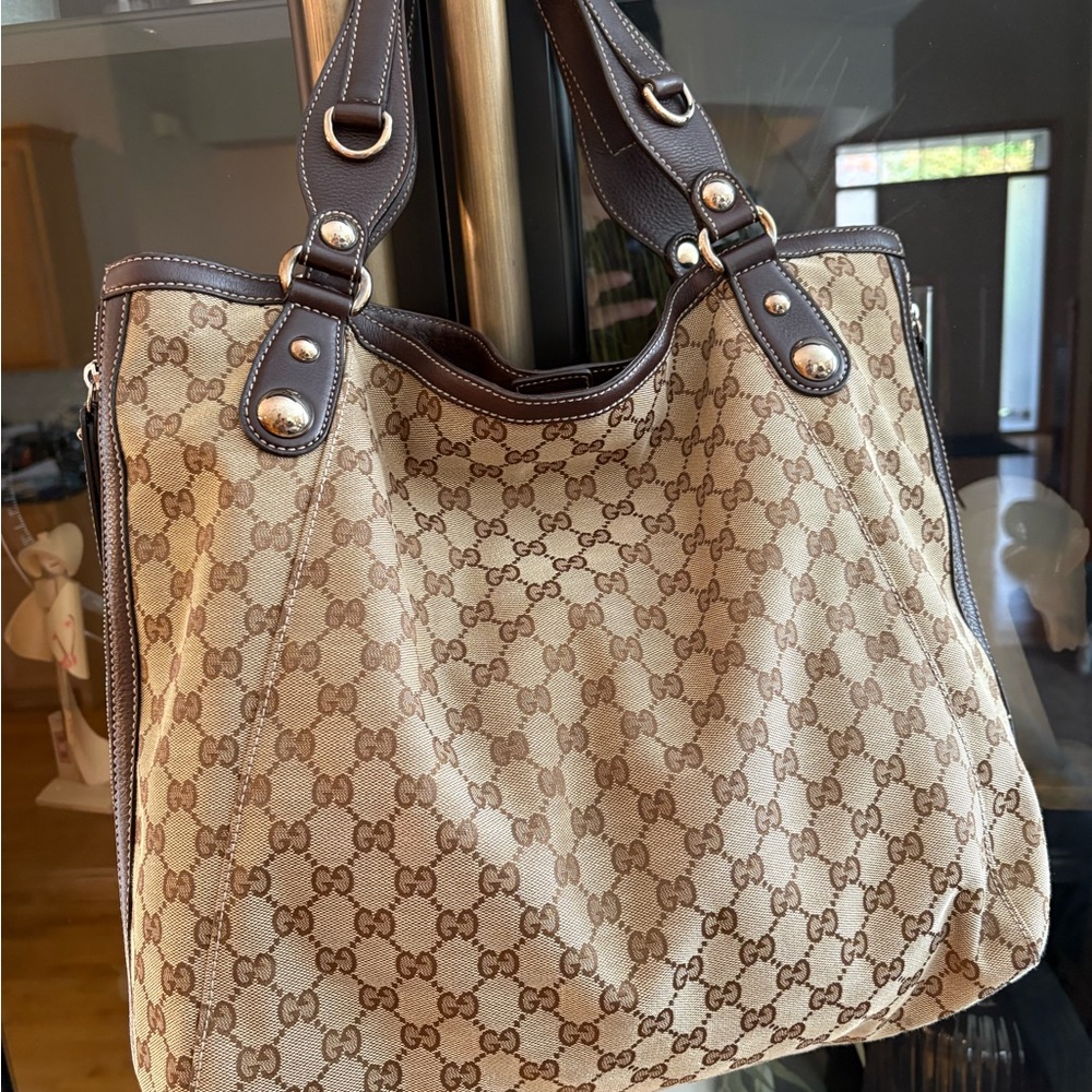 Gucci Monogram Large Icon Bit Tote - Picture 2 of 7